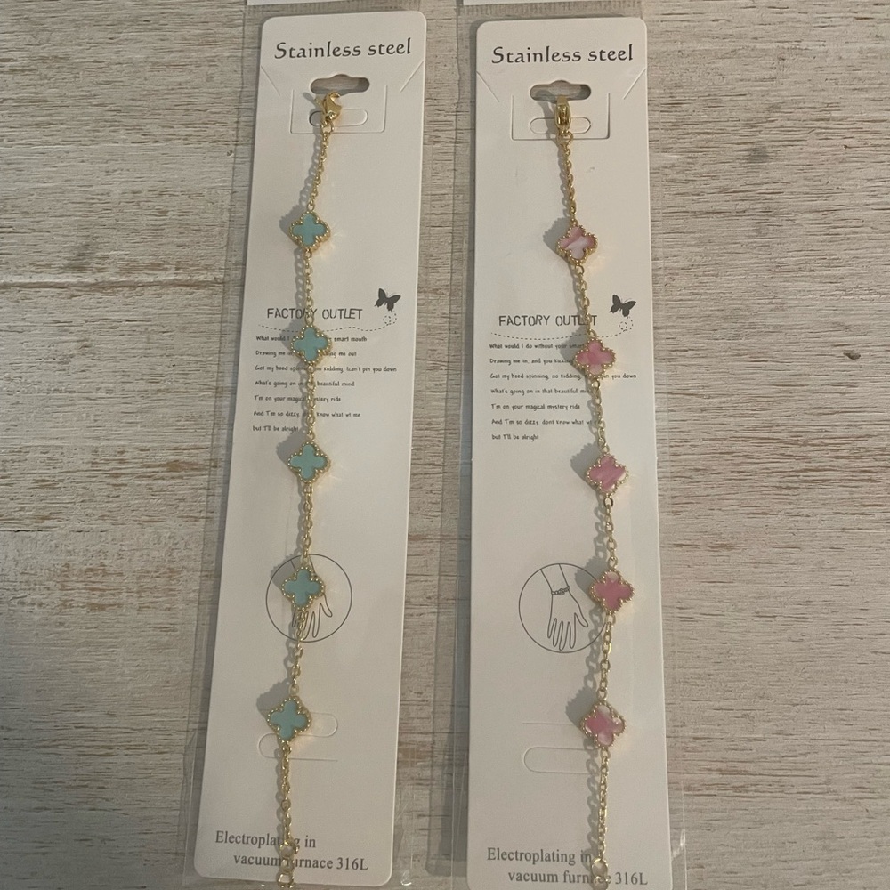 Bracelet with Gold and Pink or Gold and Turquoise.